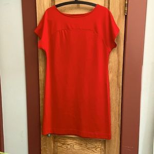 Cap sleaved red r-shirt dress. Size M. Above the knee.